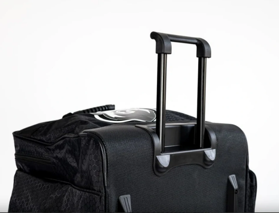 Hokejova taška Hockey Bear Wheel Bag Upgraded junior černá-bílá