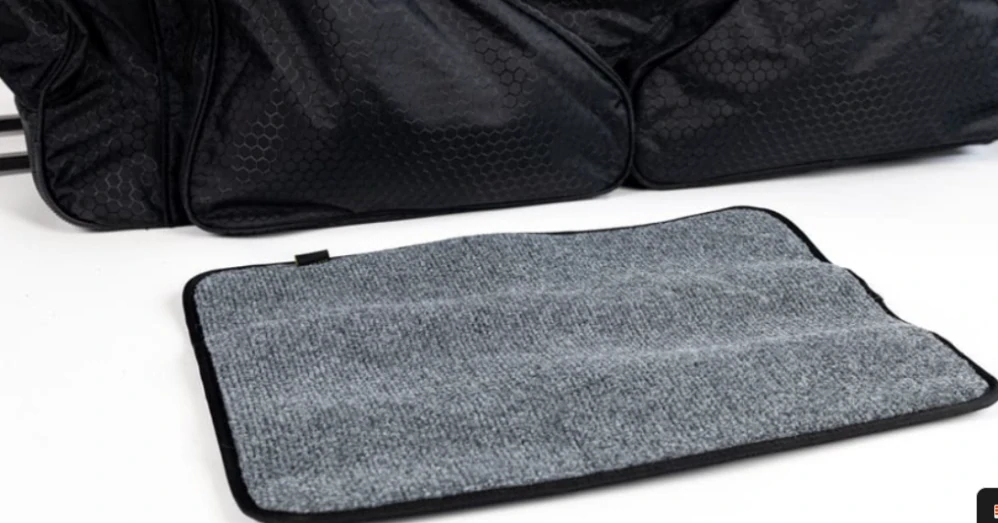 Hokejova taška Hockey Bear Wheel Bag Upgraded junior černá-modrá